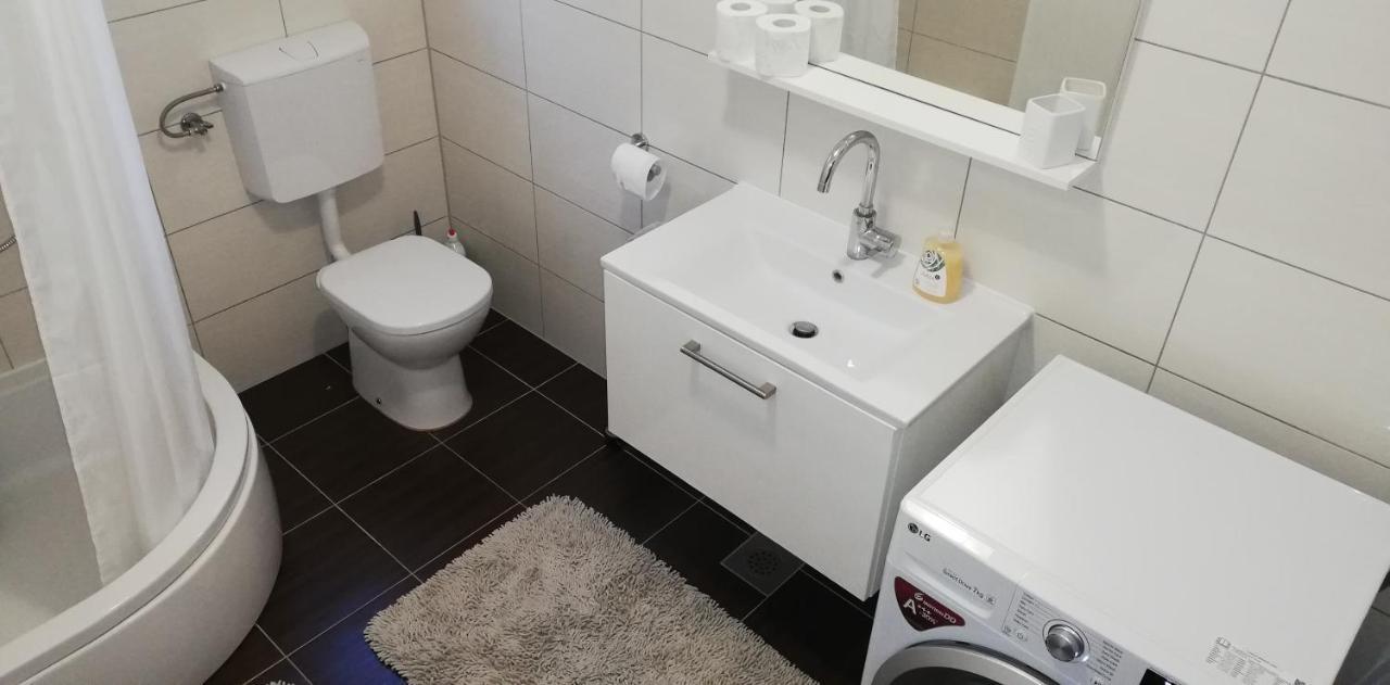 Apartman Emily, 6 Plus 2 Guests, Newly Refurbished Pula Exterior foto